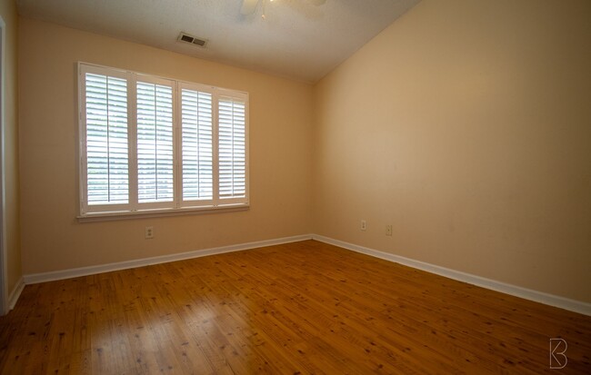 Building Photo - Townhome in 28273