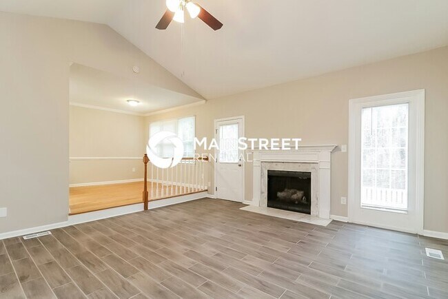 Building Photo - 3 Bedroom Pet-Friendly Home in CLAYTON, NC with Main Street Renewal