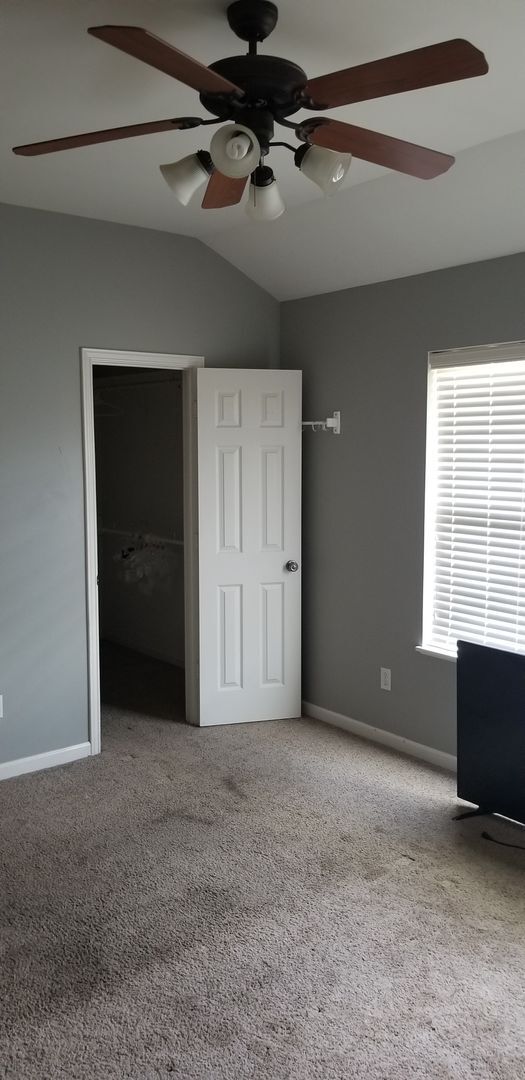 Building Photo - 125 Festival Ln