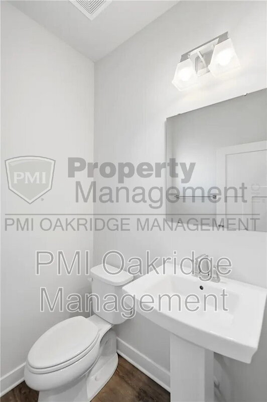Building Photo - 414 Sydney Dr