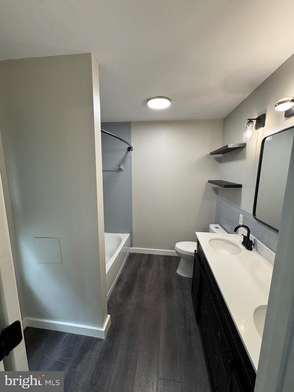 Building Photo - 8834 Chiswick Ct