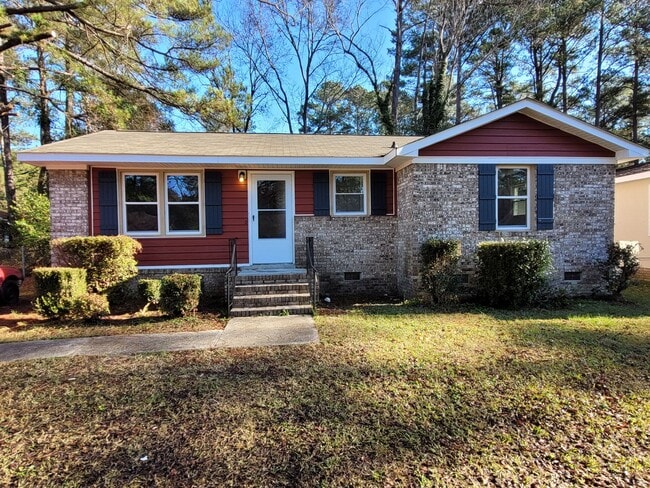 Primary Photo - Beautifully renovated, 3-bedroom 1-bath ho...