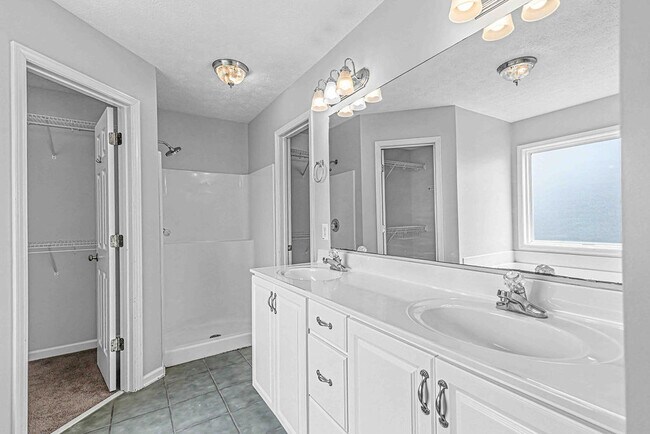Building Photo - 209 Lansing Ct