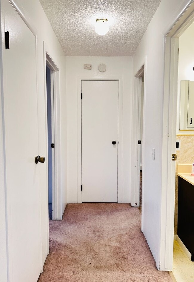 Building Photo - North Pole Home for Rent – 2BR, 1.5BA, Det...
