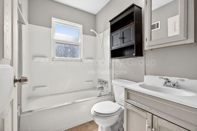 Building Photo - 8280 Frost Ave