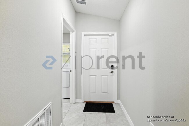 Building Photo - 10382 Blue Plume Ct