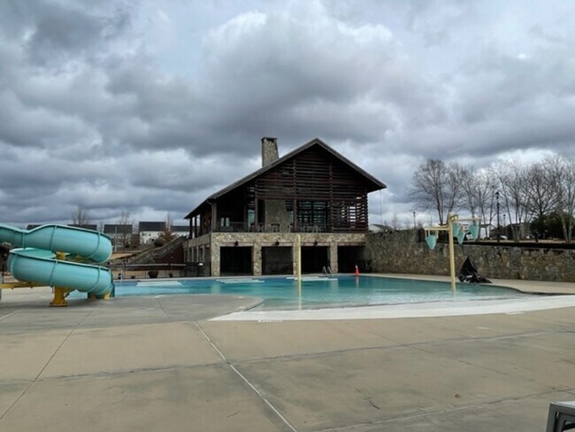 Building Photo - 1332 Big Falls Dr