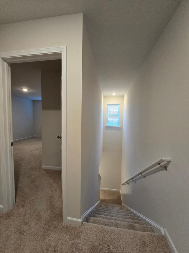 Building Photo - 162 Wall St