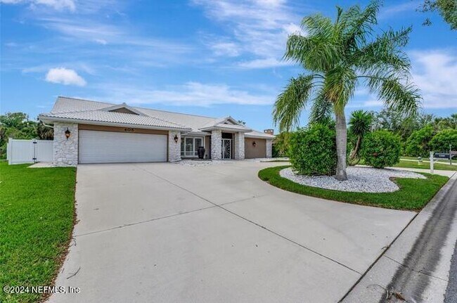 Building Photo - 405 Waterside Ln