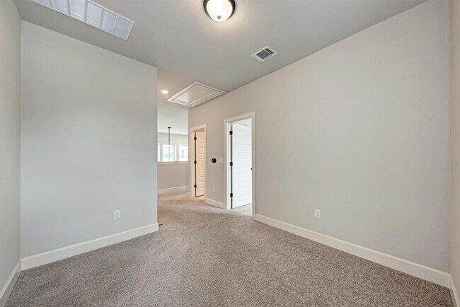 Building Photo - 12811 Stanford Dr
