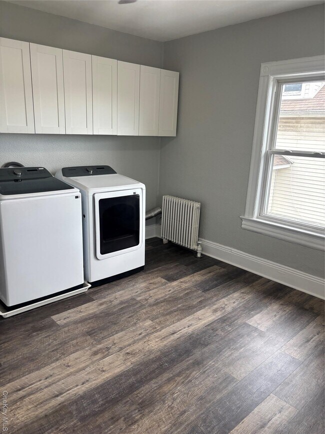 Building Photo - 19 Garfield Pl