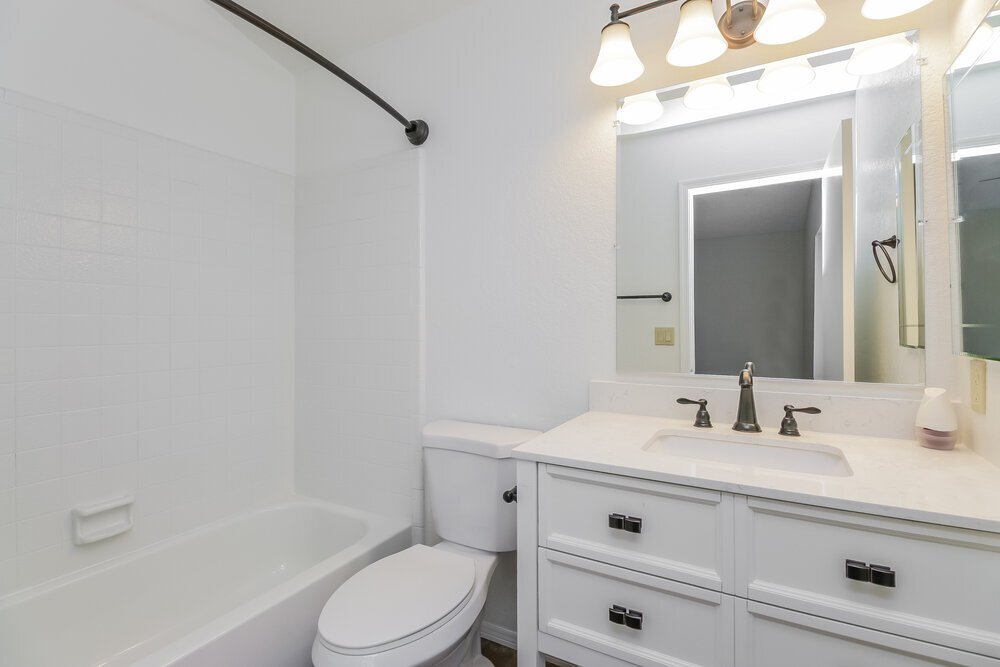 Building Photo - 3869 W Elgin St