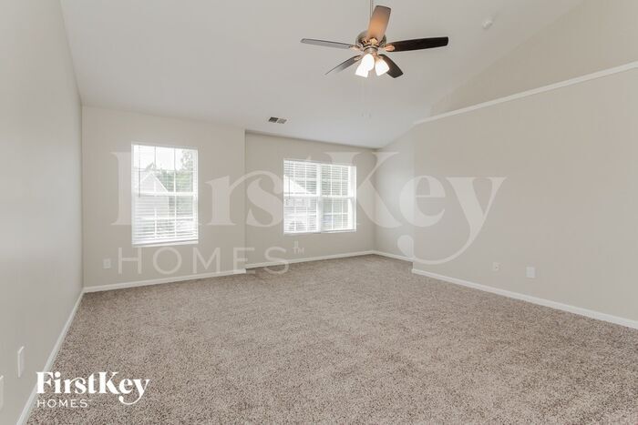 Building Photo - 13704 Stringfellow Ln