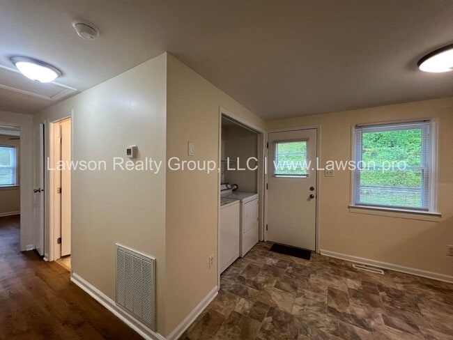 Building Photo - Close to Carvins Cove- One Level Living with Hobby Shed