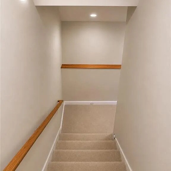 Building Photo - Lease to Own