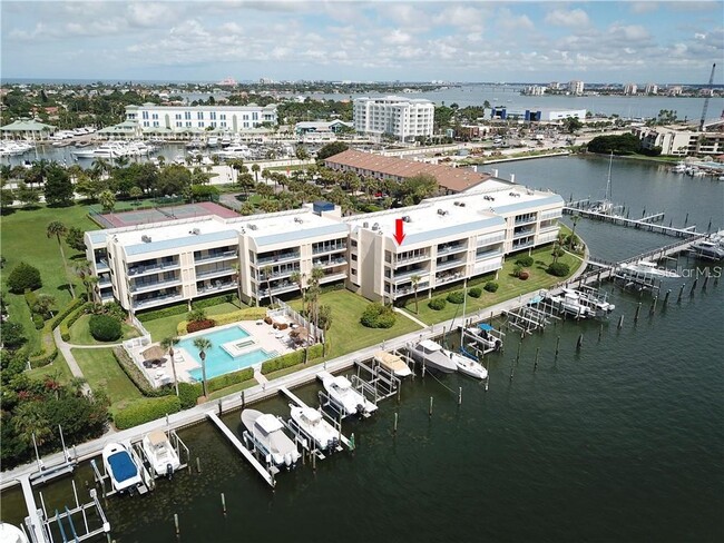 Building Photo - 363 Pinellas Bayway S