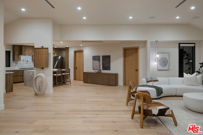 Building Photo - 3637 Loadstone Dr