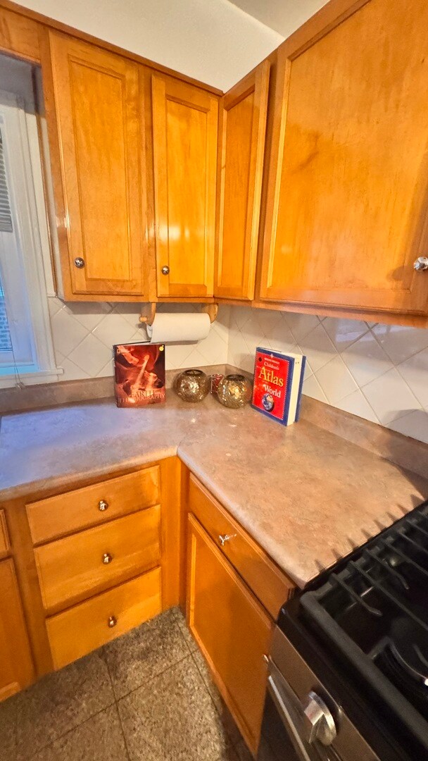 Building Photo - 5501 N California Ave