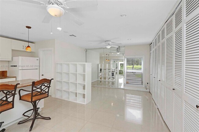 Building Photo - 10211 SW 80th St
