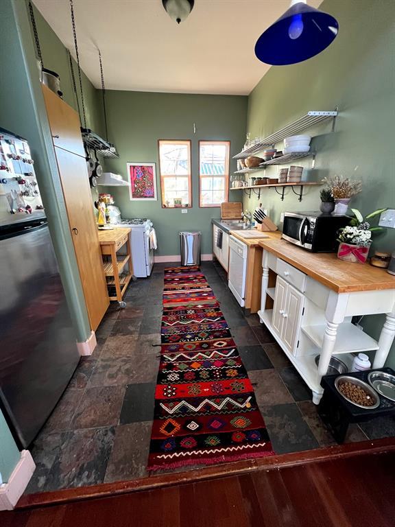 Building Photo - 1603 Cedar Ave