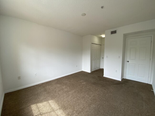 Building Photo - 2360 E Preserve Way