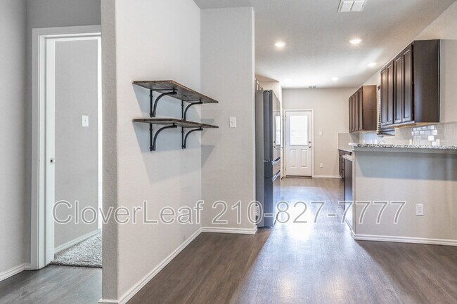 Building Photo - 2450 Dry Moss Way