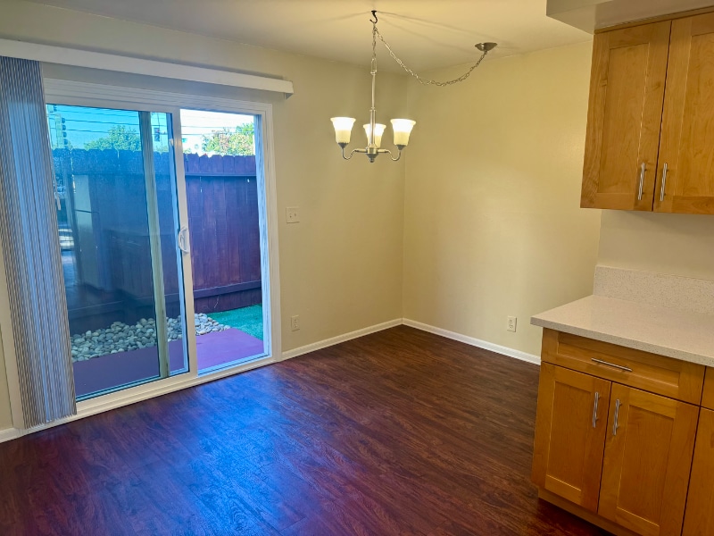 Building Photo - 2985 Mendoza Dr