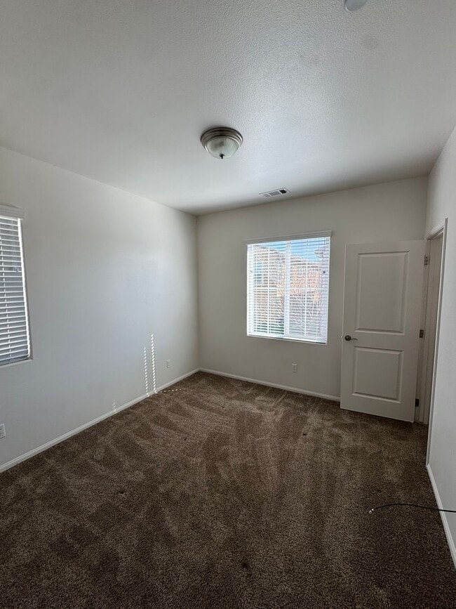 Building Photo - Newer 3-Bedroom Home in a Desirable Community