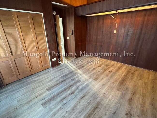 Building Photo - Great Home Located in Monterey Neighborhoo...