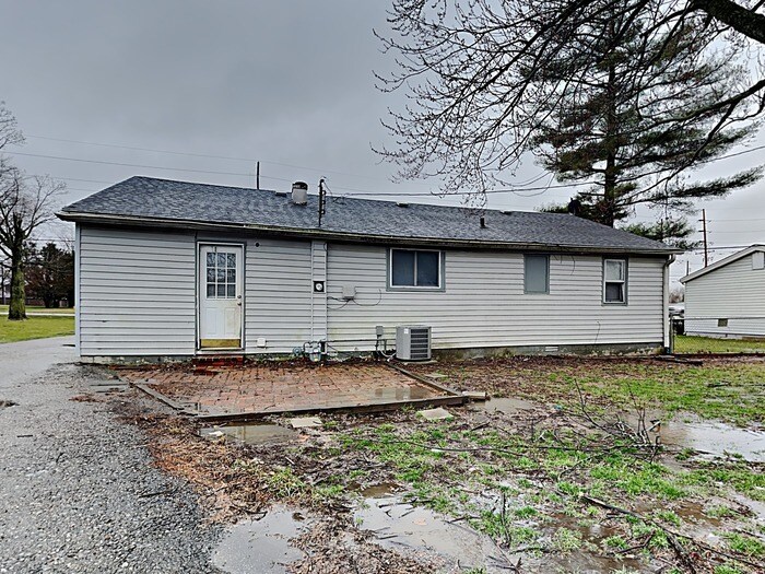 Building Photo - 812 W Smith Valley Rd