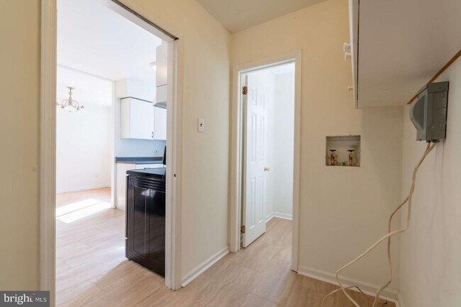 Building Photo - 1558 Specht Pl