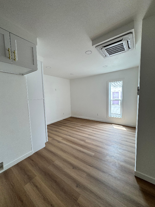 Building Photo - 1606 Chestnut Ave