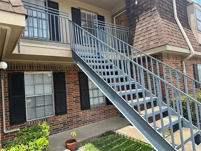 Building Photo - 1751 Moritz Dr