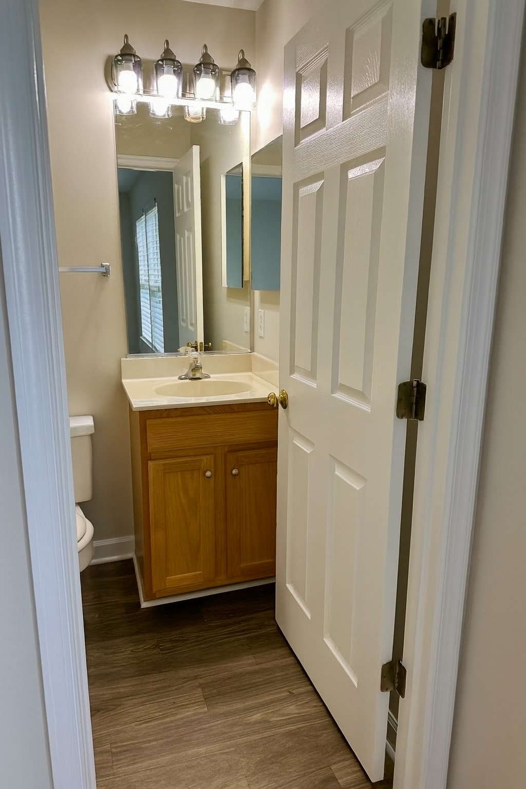 Building Photo - 741 Colonels Ct