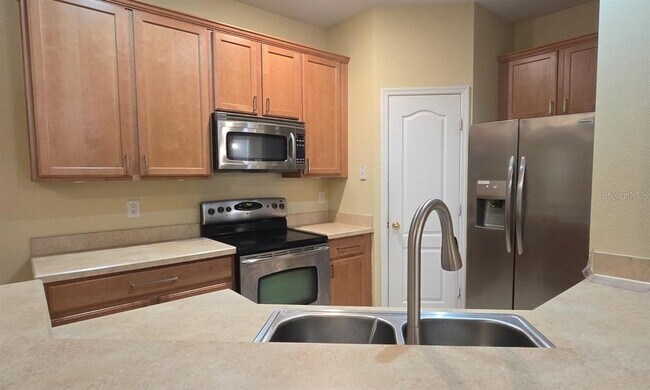 Building Photo - 2921 Pine Oak Trail