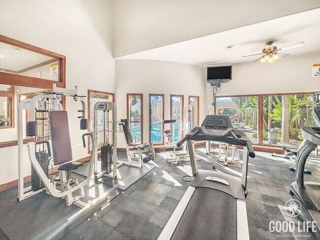 Building Photo - Amazing 2BD/2.5BA condo w/ washer/dryer & ...