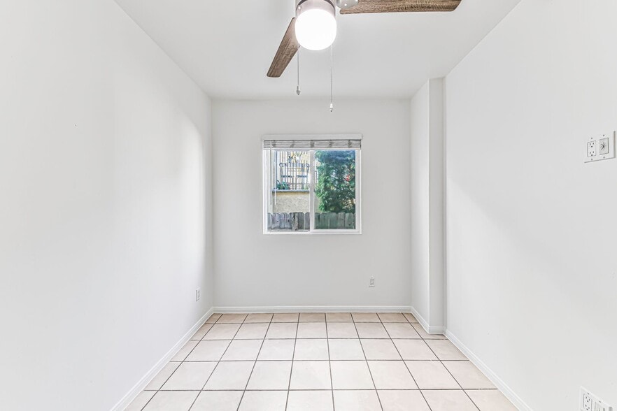 Building Photo - 319 Hermosa Ave