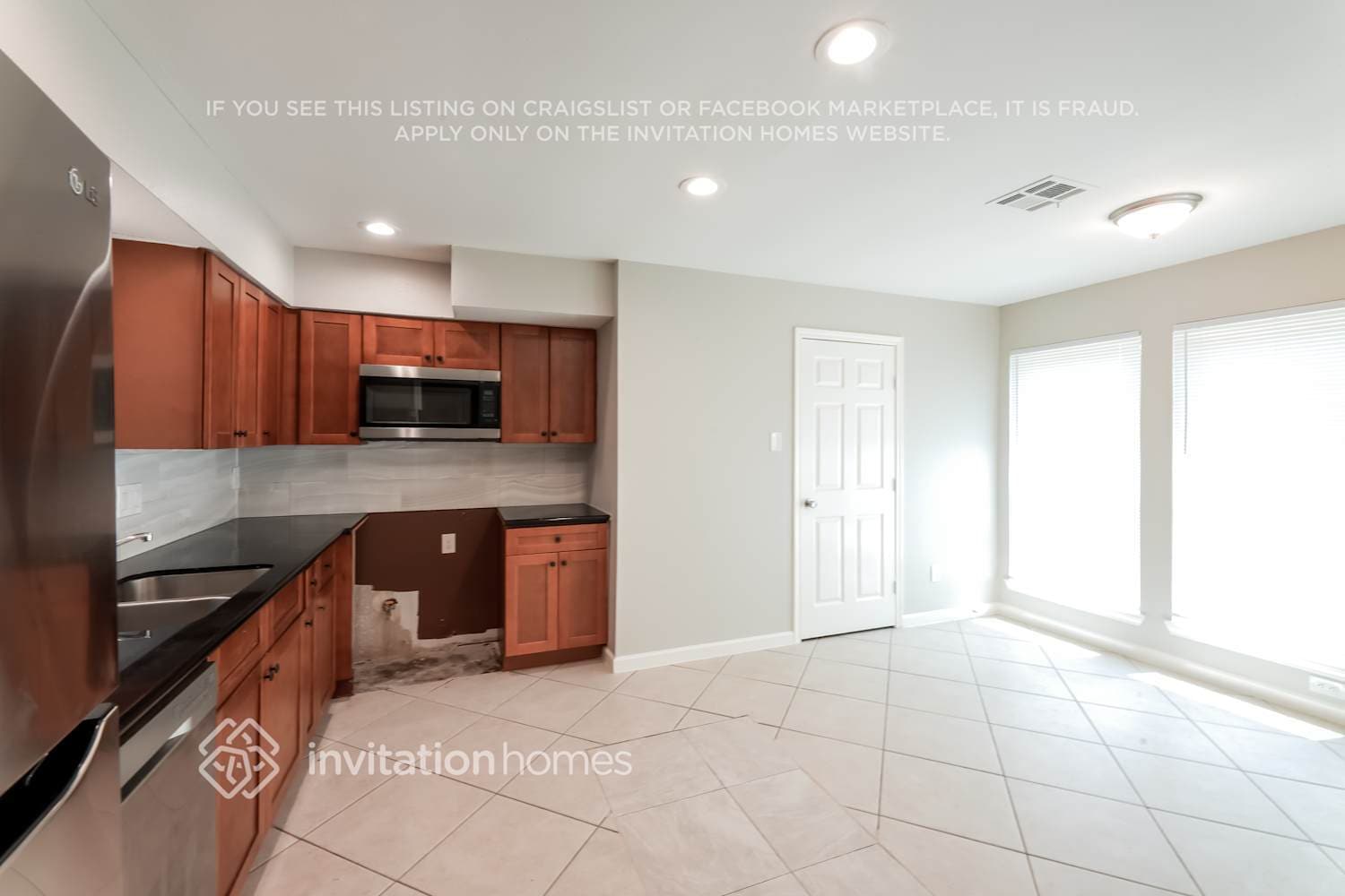 Building Photo - 4515 Hidden Springs Dr