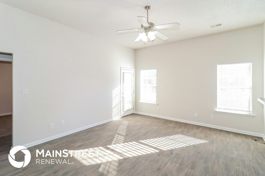 Building Photo - 5890 Carrel Cove