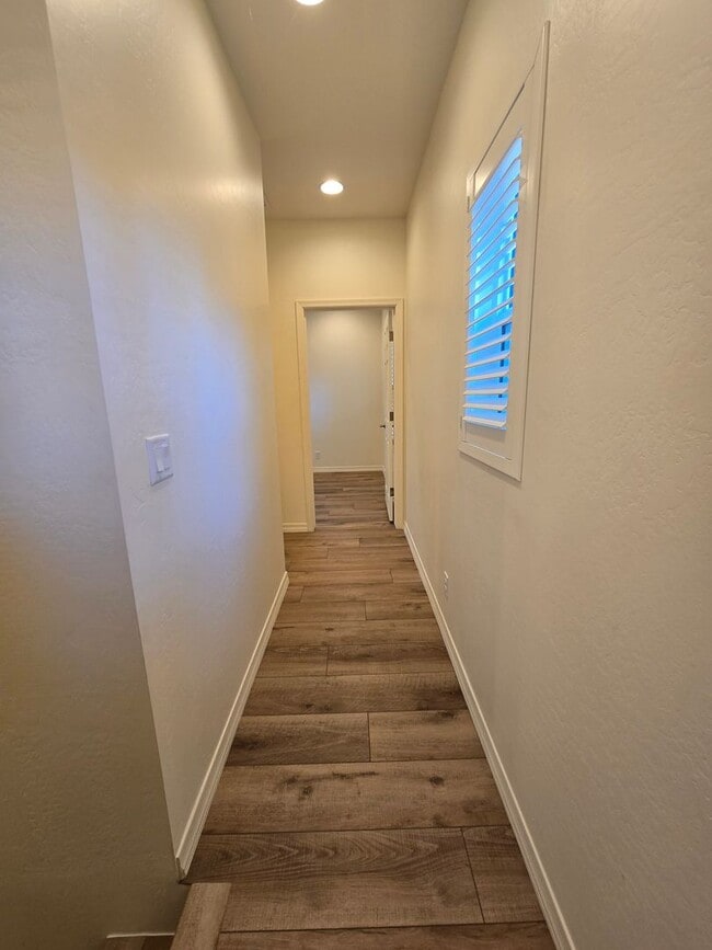 Building Photo - Beautiful, Newly-Built, Townhouse w/A/C & ...