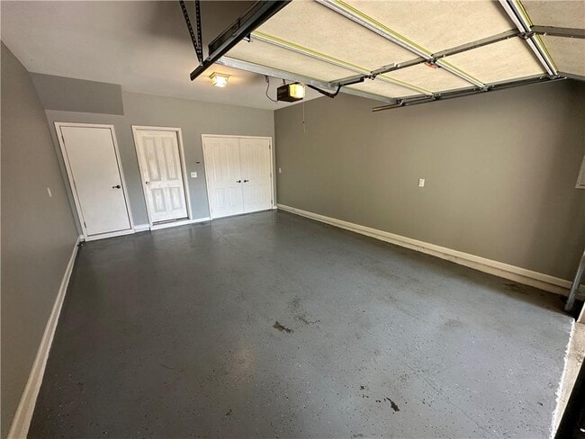 Building Photo - 1615 Rivers Edge Trail NE