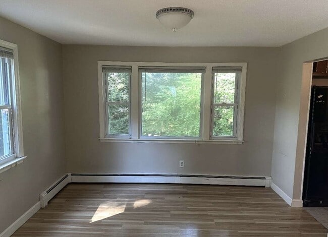 Building Photo - 11 Byard Ln