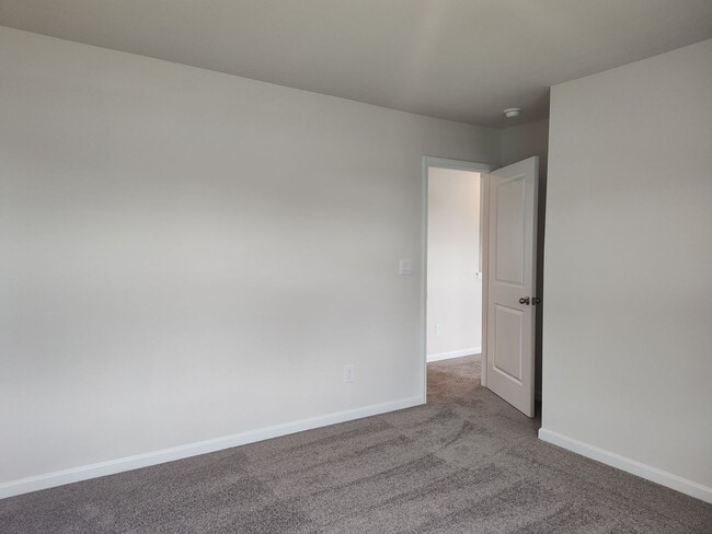 Building Photo - Beautiful New  Build Home located in the S...