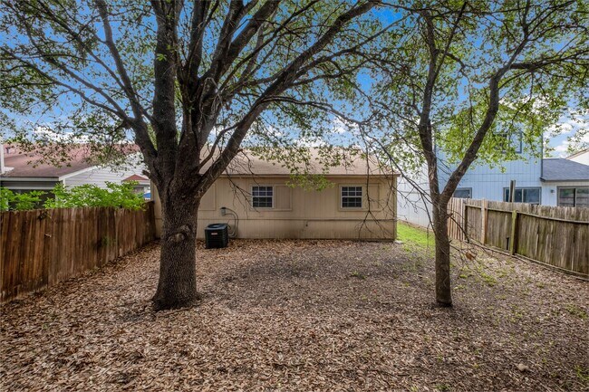 Building Photo - 2851 Coral Field Dr