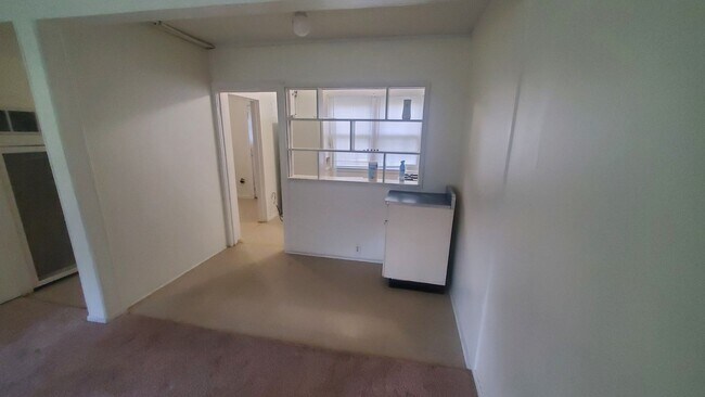Building Photo - 13 Riley Manor Cir