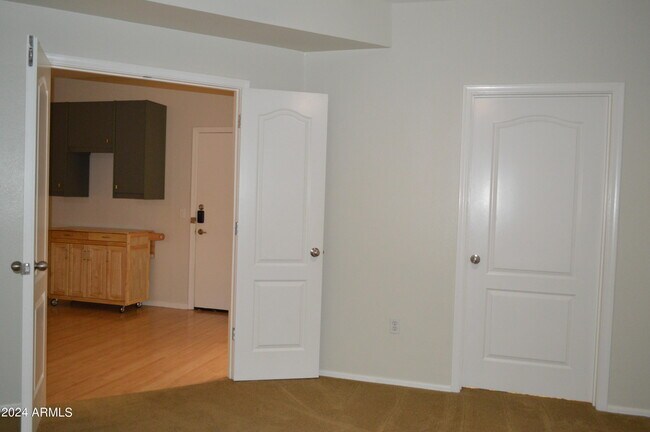 Building Photo - 1701 E Colter St