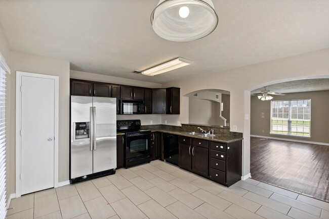 Building Photo - 4003 Southern Trace Ct