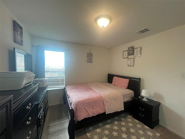 Building Photo - 14109 Vigilance St