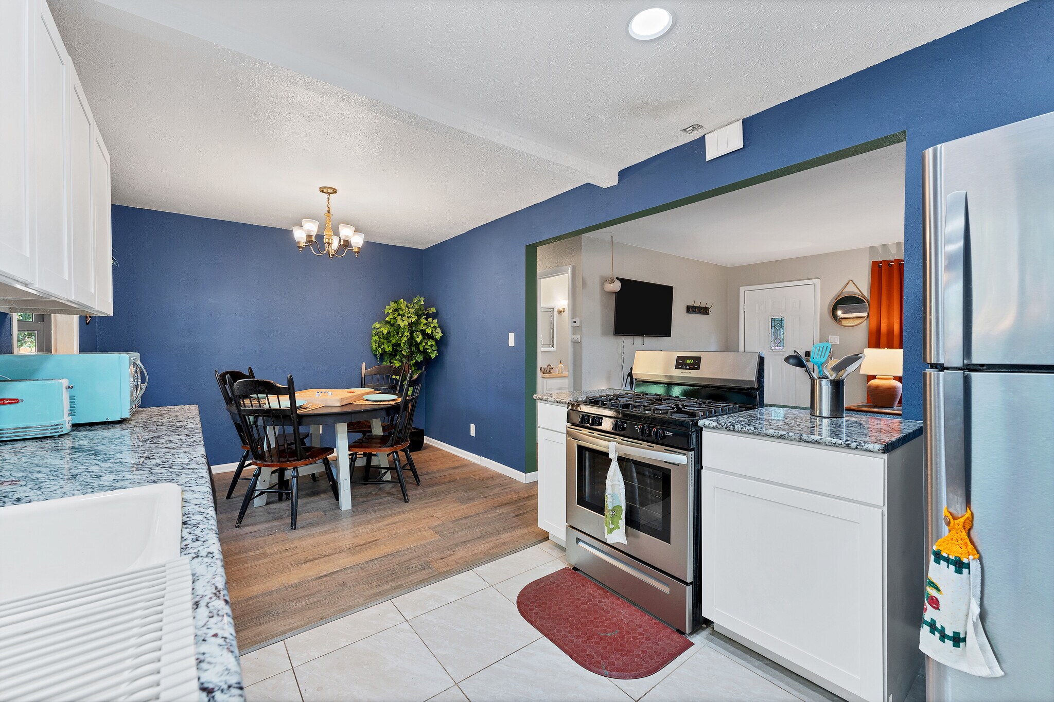 Building Photo - 2628 Green Ridge Dr