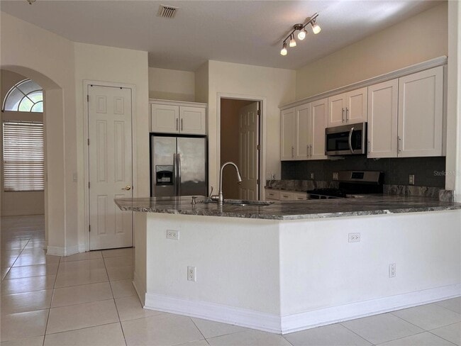Building Photo - 12516 Leatherleaf Dr